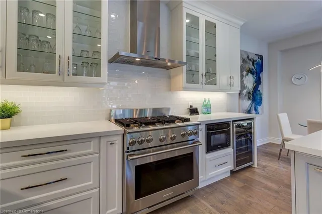 Additional image 13 of 14 Lakeview Dr