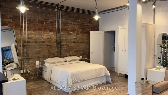 Additional image 8 of 1505 Dupont St