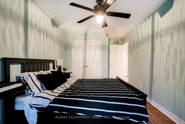 Additional image 25 of 31 Moss Blvd Unit 17