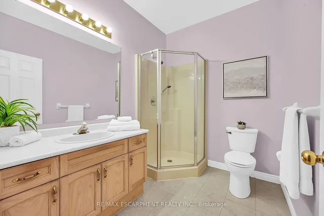 Additional image 18 of 54 Greentrail Dr