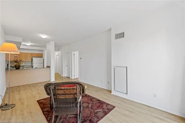 Additional image 10 of 135 James Street South St Unit 803