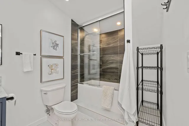 Additional image 33 of 127 Freelton Rd