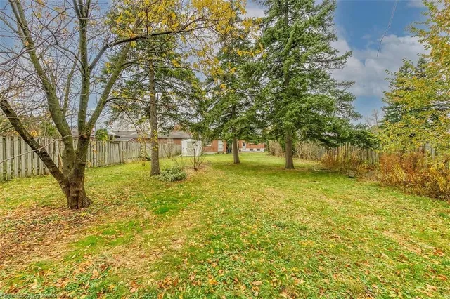 Additional image 38 of 25 Sunning Hill Ave