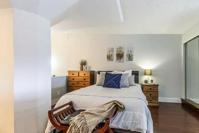 Additional image 27 of 50 Main St Unit 405