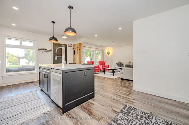 Additional image 9 of 115 Lynbrook Dr