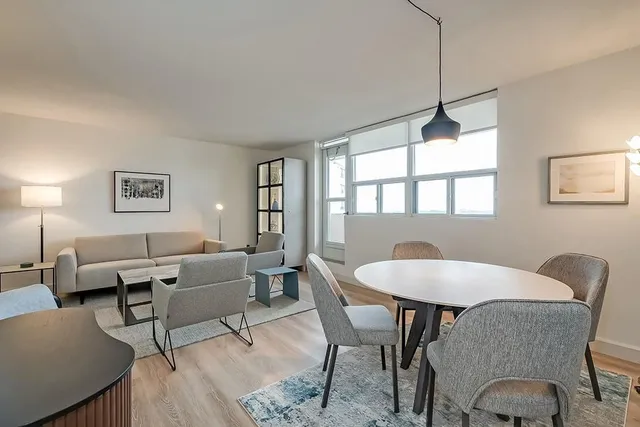 Additional image 8 of 700 DYNES Rd Unit 1003