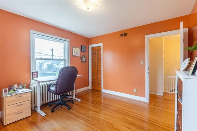 Additional image 15 of 2317 Lakeshore Rd