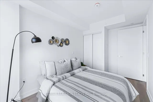 Additional image 36 of 1 Jarvis St Unit 726