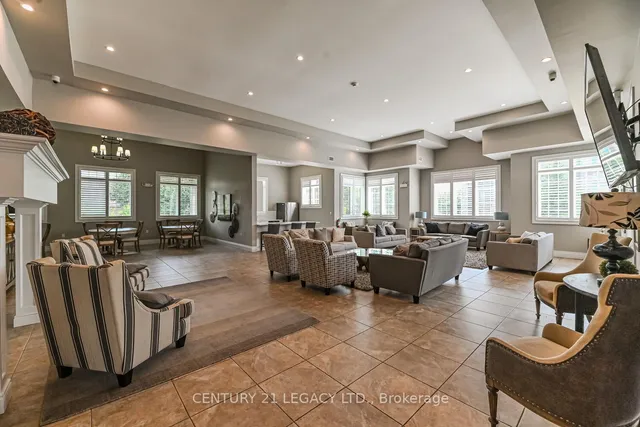 Additional image 35 of 1460 Main St Unit 214