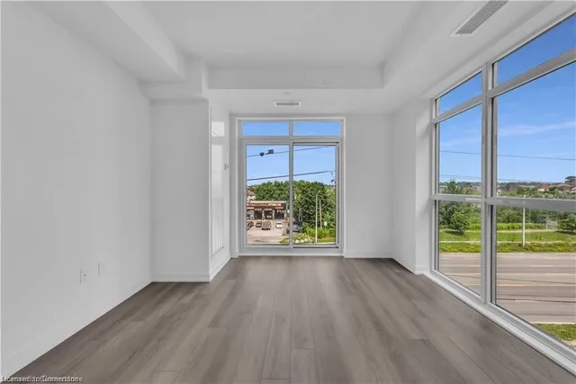 Additional image 16 of 460 Dundas St Unit 406