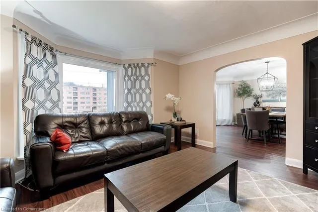 Additional image 7 of 17 Dundas St