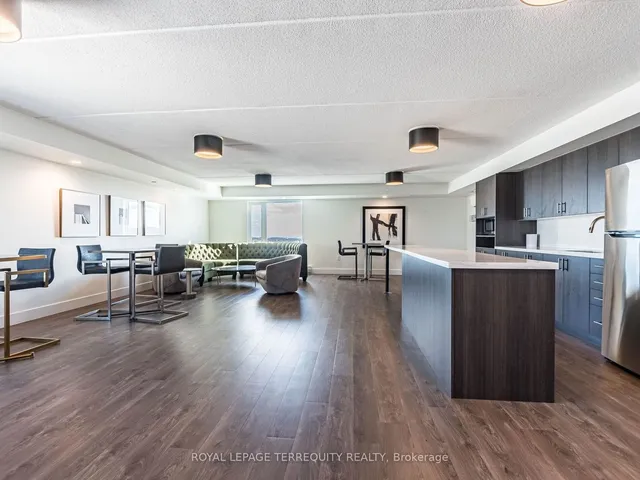 Additional image 39 of 716 Main St Unit 801