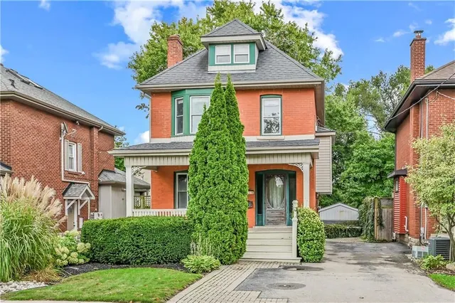 Additional image 34 of 2114 CAROLINE St