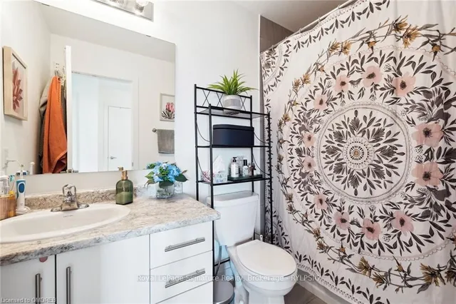 Additional image 16 of 590 NORTH SERVICE Rd Unit 61