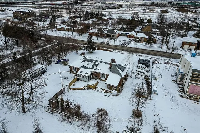 Additional image 38 of 136 Tremaine Rd