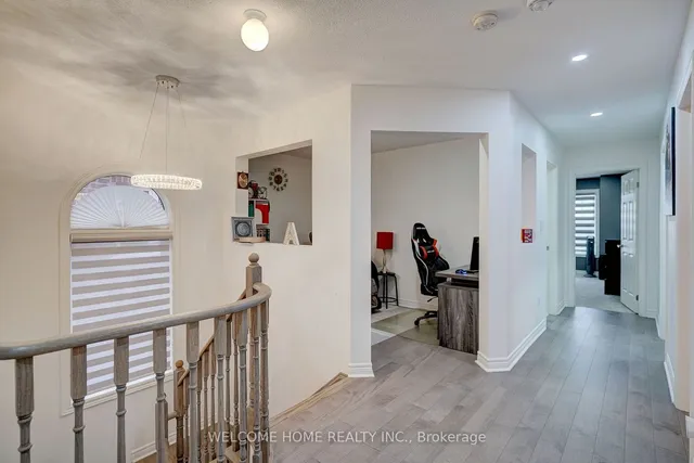 Additional image 24 of 556 Bessborough Dr