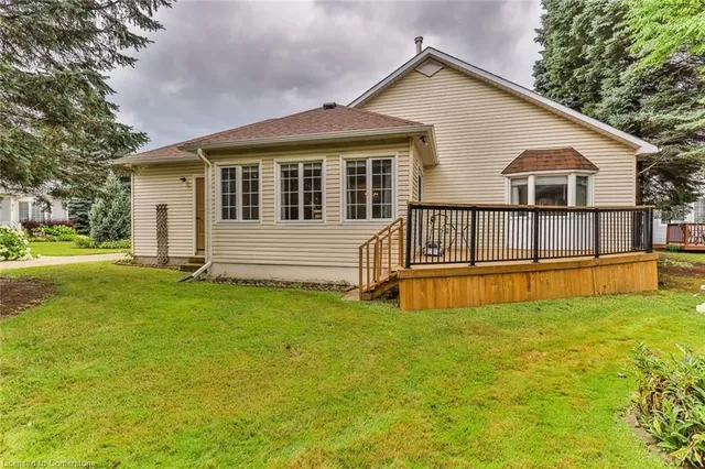 Additional image 28 of 214 Silverbirch Blvd