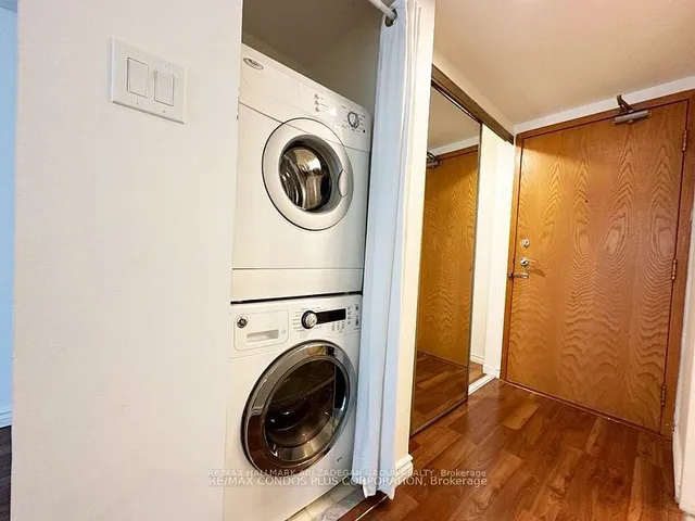 Additional image 11 of 77 Harbour Sq Unit 3005