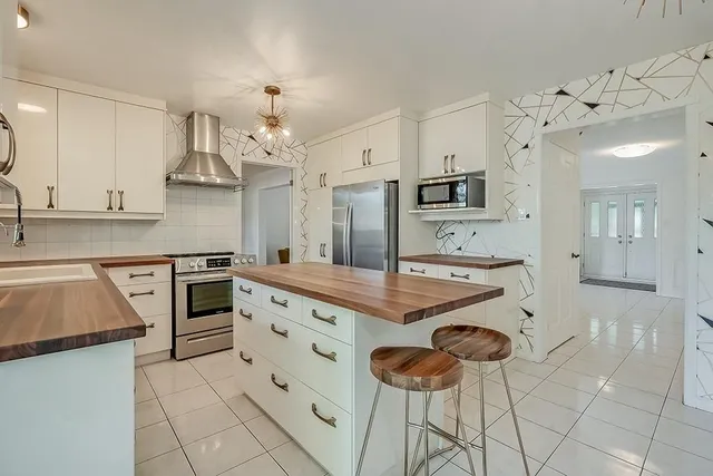 Additional image 17 of 1939 KERNS Rd