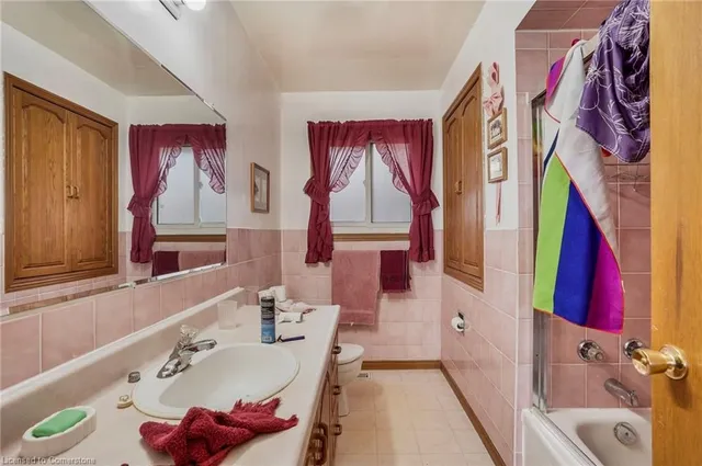 Additional image 18 of 140 West 35th St