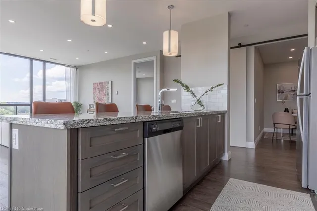 Additional image 22 of 101 Locke St Unit 504