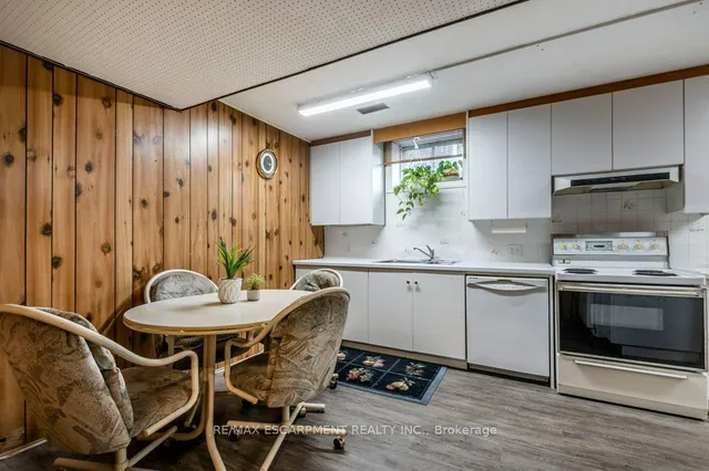 Additional image 30 of 39 San Francisco Ave