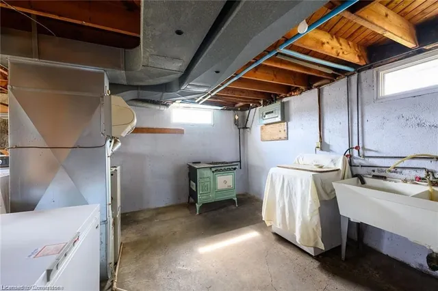 Additional image 27 of 48 Crawford Dr