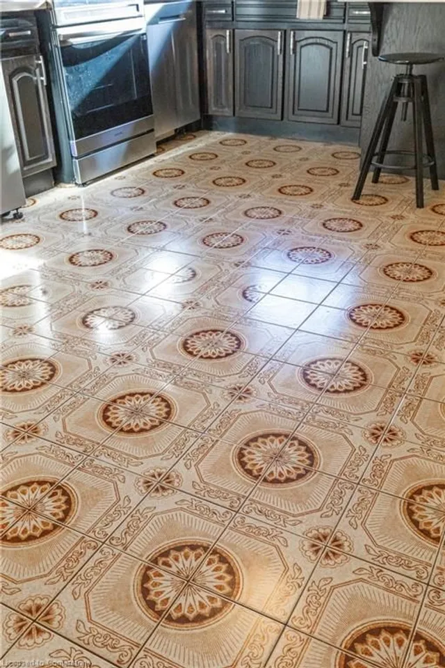 Additional image 11 of 608 Stone Church Rd