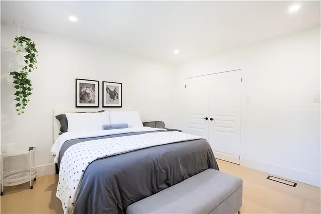 Additional image 40 of 2260 BRITANNIA Rd