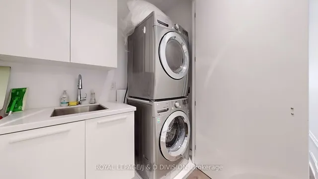 Additional image 25 of 50 Charles St Unit 5502