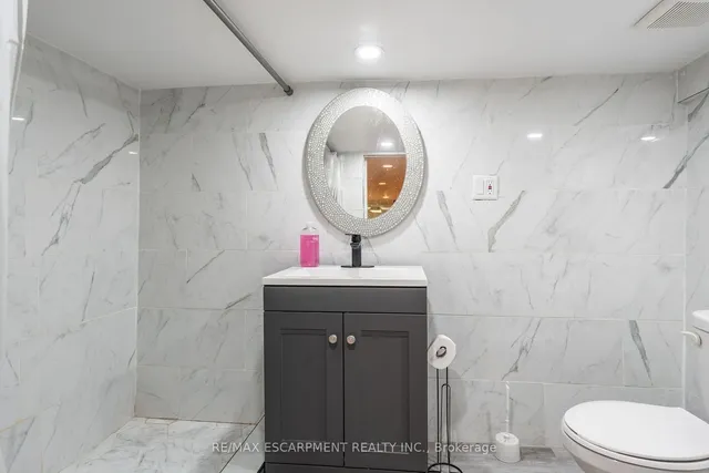 Additional image 26 of 50 1/2 Clyde St