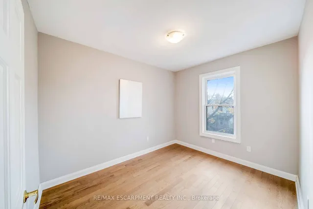 Additional image 12 of 21 Sunset Ave