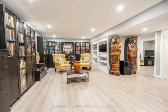 Additional image 29 of 71 Joshua Ave