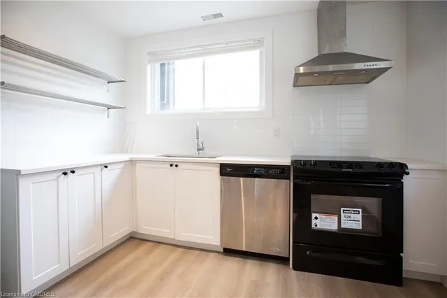 Additional image 18 of 49 Fairleigh Ave