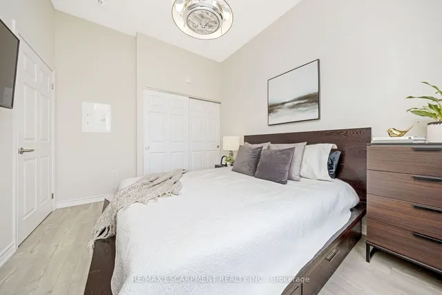 Additional image 17 of 716 Main St Unit 1109