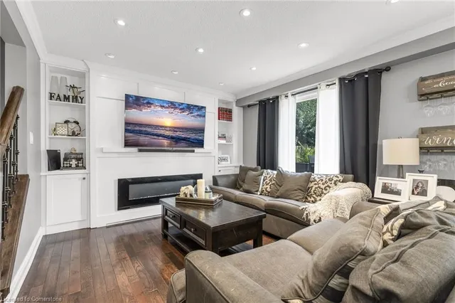 Additional image 10 of 65 Memorial Ave