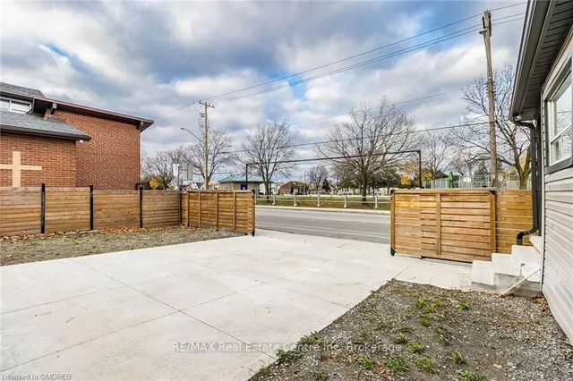 Additional image 18 of 195 TRAGINA Ave