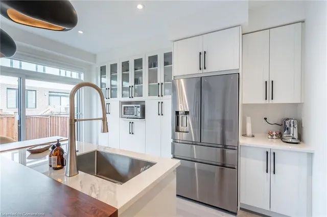 Additional image 14 of 128 Fairey Cres