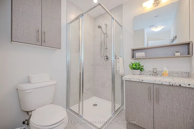 Additional image 17 of 2750 King St Unit 605