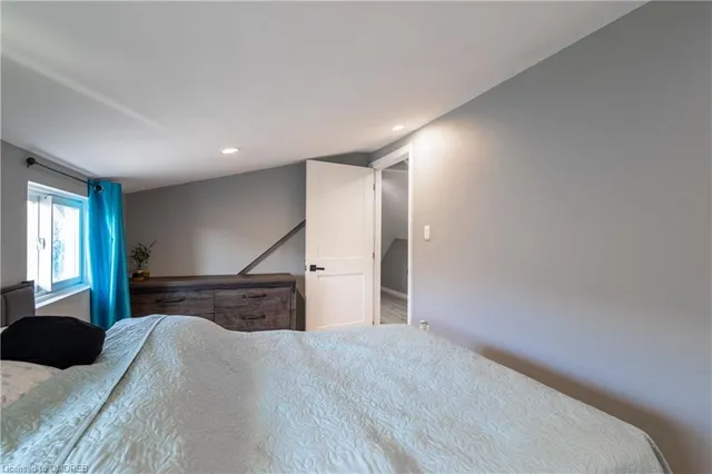 Additional image 18 of 55 Allan Ave