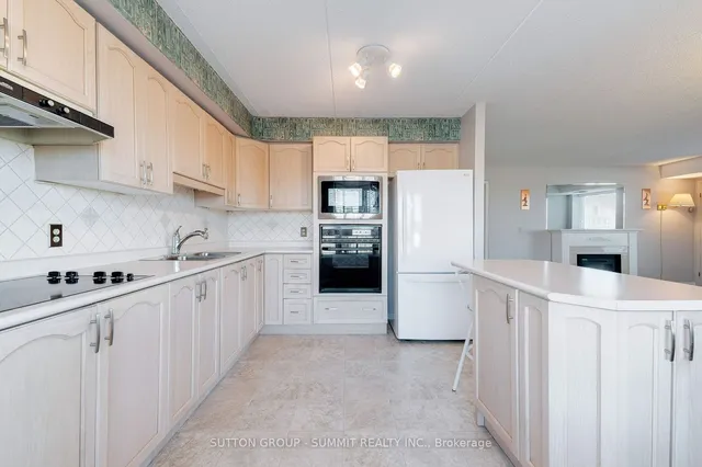 Additional image 7 of 870 Upper Wentworth St Unit 202