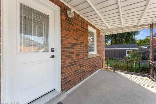 Additional image 29 of 106 Simcoe St