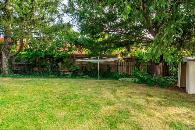 Additional image 39 of 555 LETITIA Crt