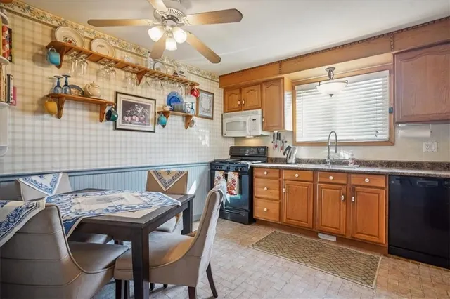 Additional image 6 of 3245 PALMER Dr