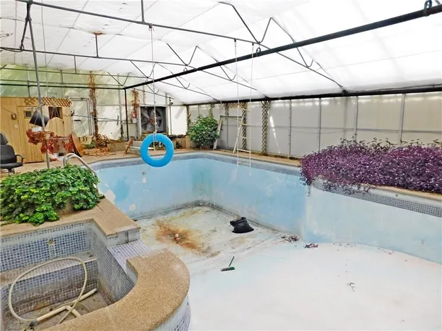 Additional image 25 of 7076 MCNIVEN Rd