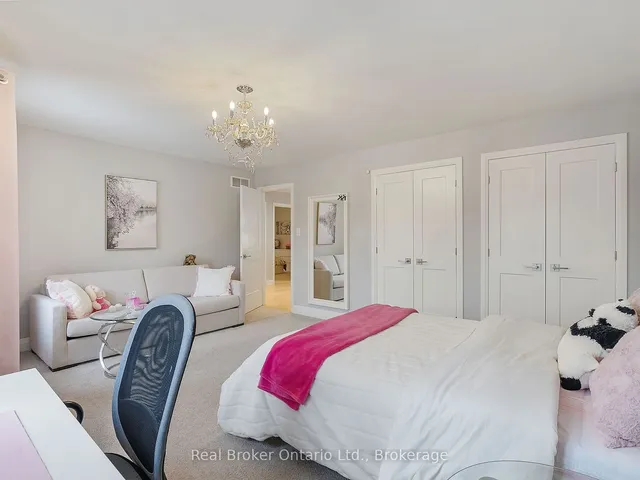 Additional image 27 of 395 Klein Circ