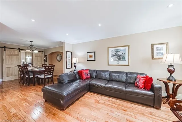 Additional image 8 of 1 South Oval