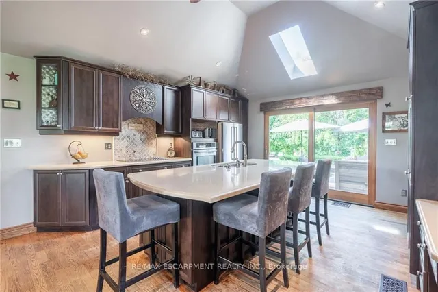 Additional image 17 of 769 Old York Rd