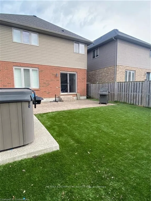 Additional image 37 of 44 PELECH Cres