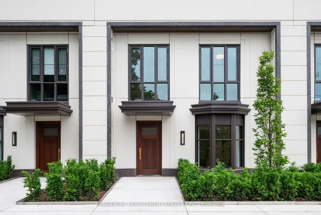 1 Strathgowan Ave Unit 102